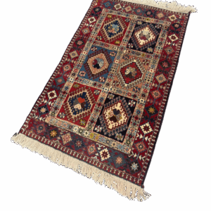 Geuine Handwoven Yalameh Rug 2'8" x 4'4"